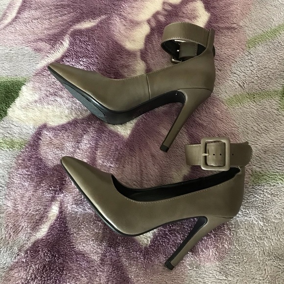 Beautiful High Heels - Picture 7 of 10